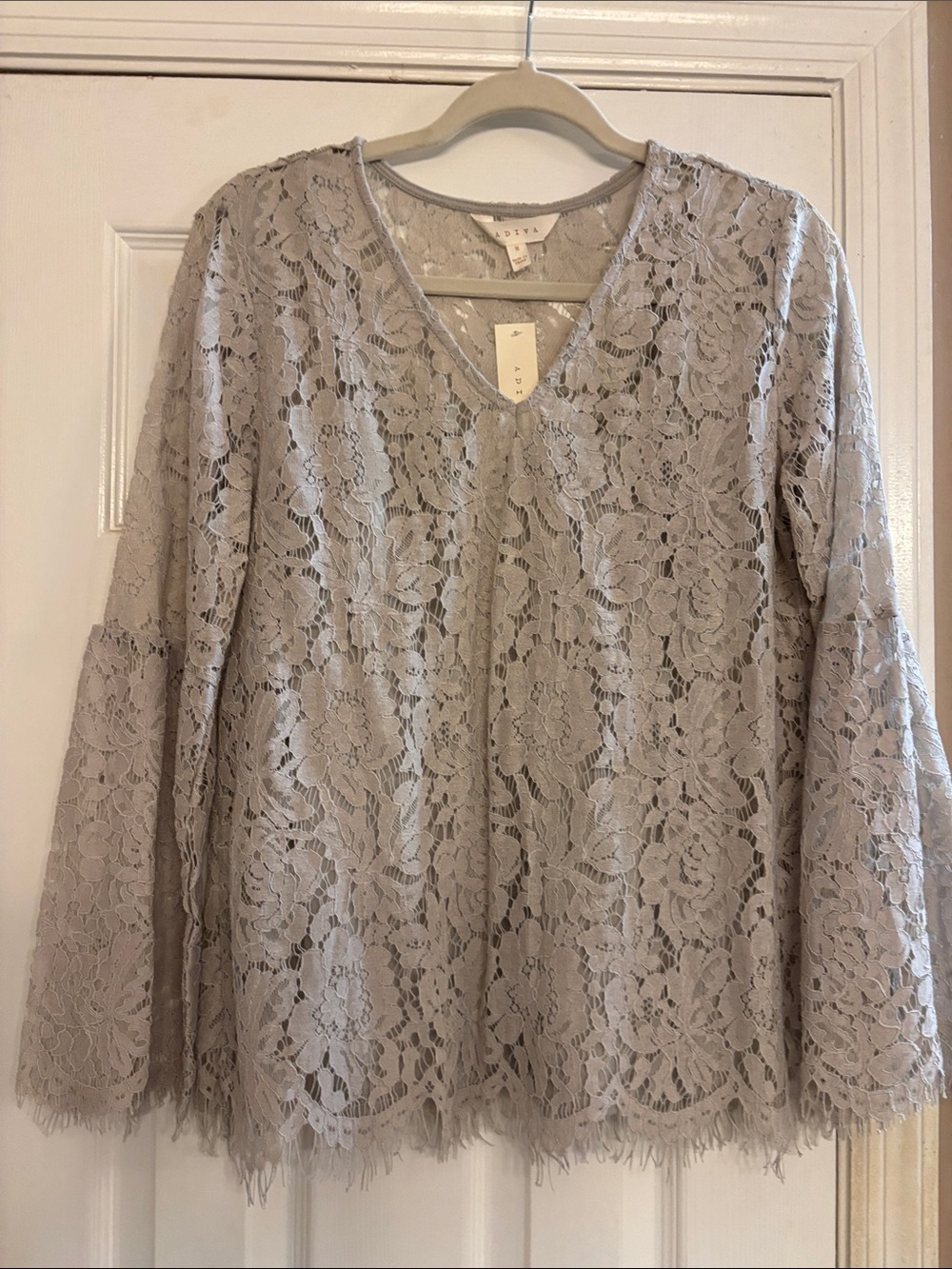 Adiva Silver-Gray Floral Lace V-Neck Bell Sleeve Blouse  small